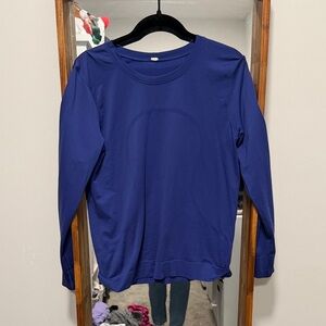 Swiftly relaxed long sleeve